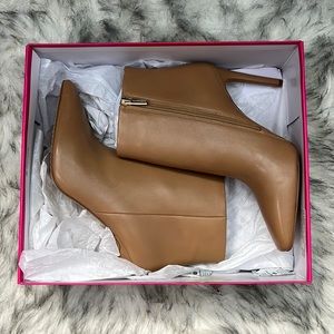 Vince Camuto Feninda Bootie 